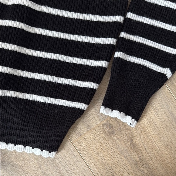 Dreamers Striped Sweater - Picture 2 of 2